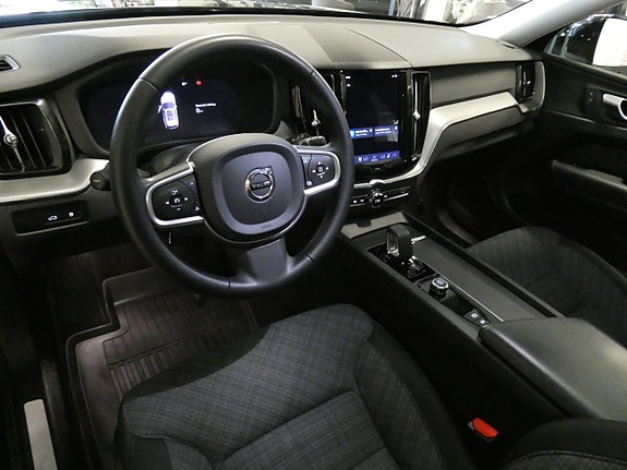 Volvo XC60 10 of 21