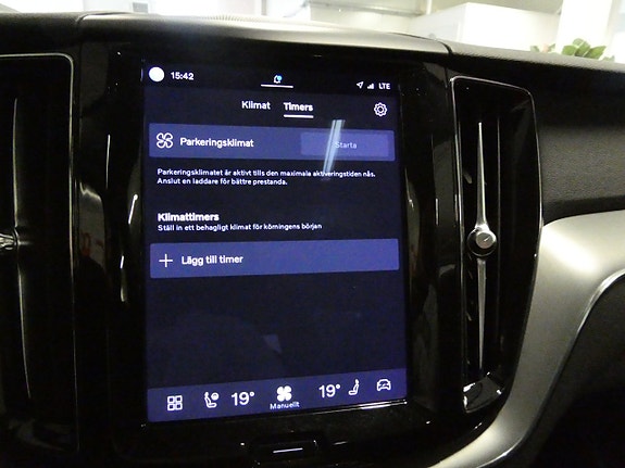 Volvo XC60 17 of 21