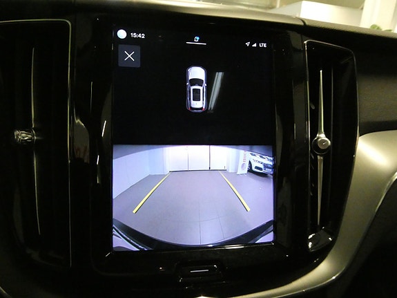 Volvo XC60 18 of 21