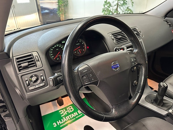 Volvo S40 12 of 21