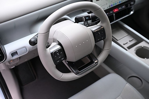 Hyundai IONIQ 6 of 12