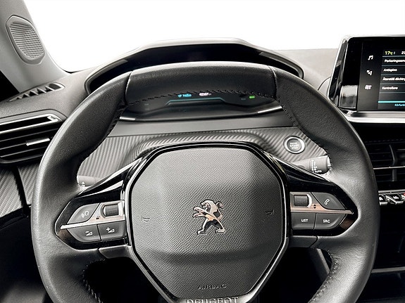 Peugeot e-2008 7 of 17