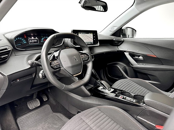 Peugeot e-2008 5 of 17