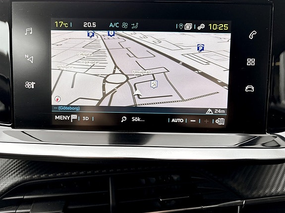 Peugeot e-2008 10 of 17
