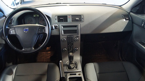 Volvo V50 7 of 10