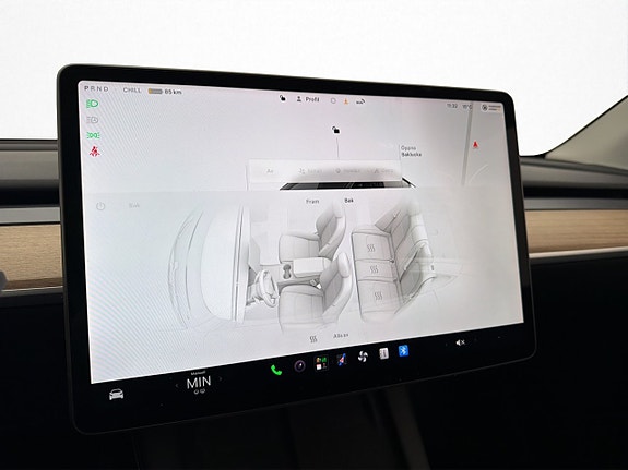 Tesla Model Y 21 of 30