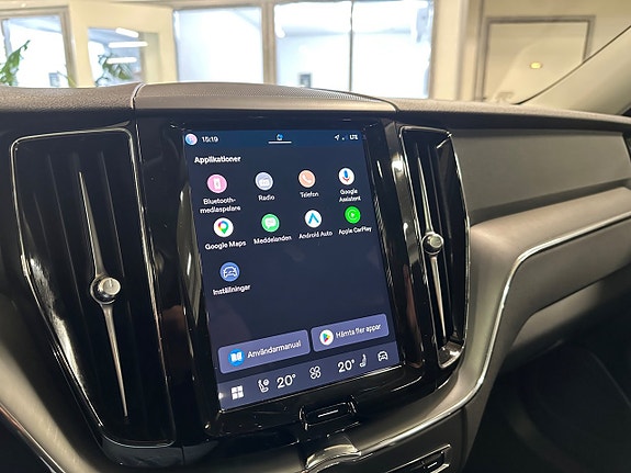 Volvo XC60 19 of 24