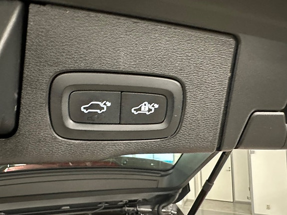Volvo XC60 6 of 24