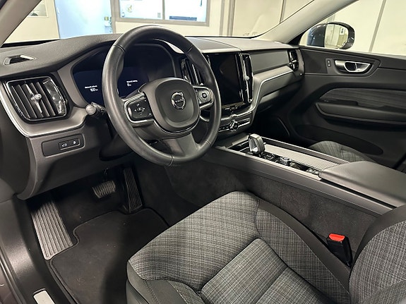 Volvo XC60 15 of 24