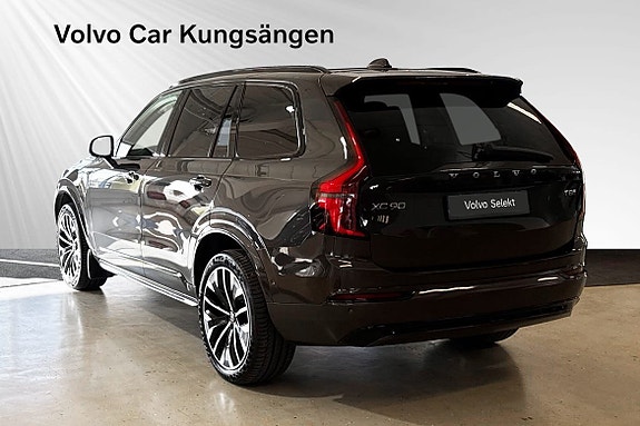 Volvo XC90 4 of 27