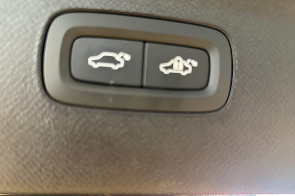 Volvo XC90 23 of 27