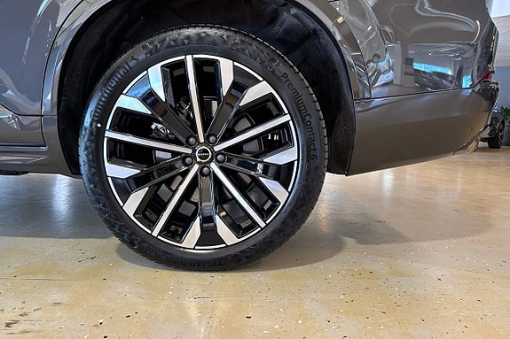 Volvo XC90 20 of 27