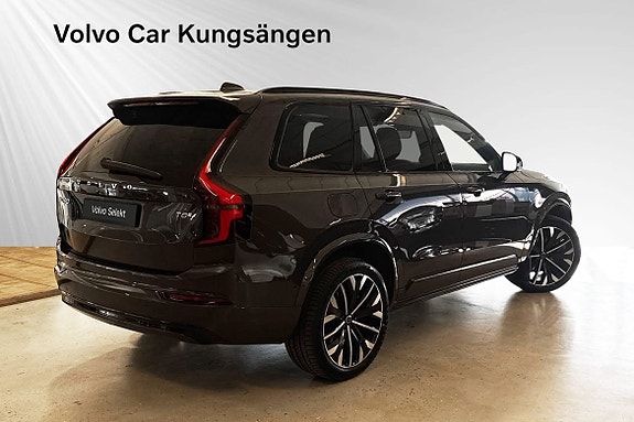 Volvo XC90 5 of 27