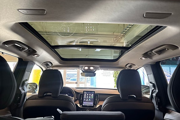 Volvo XC90 24 of 27