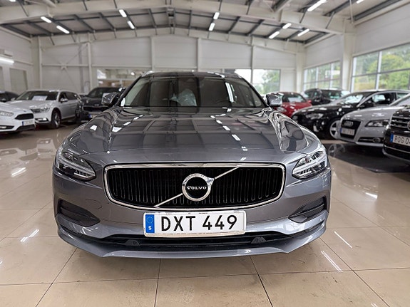 Volvo V90 2 of 22