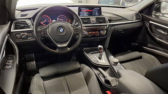 BMW 318d 2 of 26