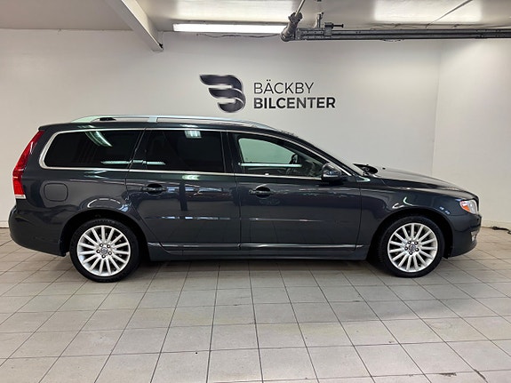 Volvo V70 6 of 16