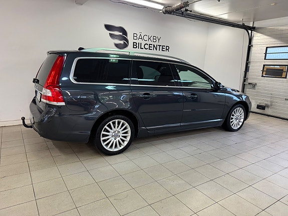 Volvo V70 5 of 16