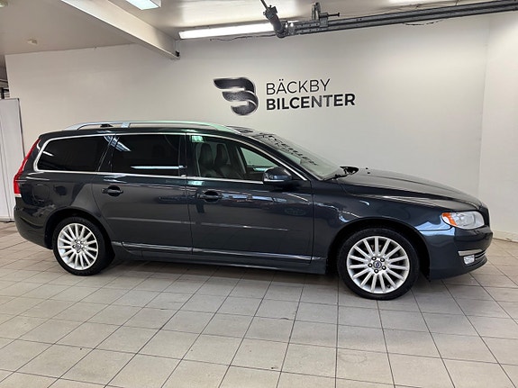 Volvo V70 7 of 16