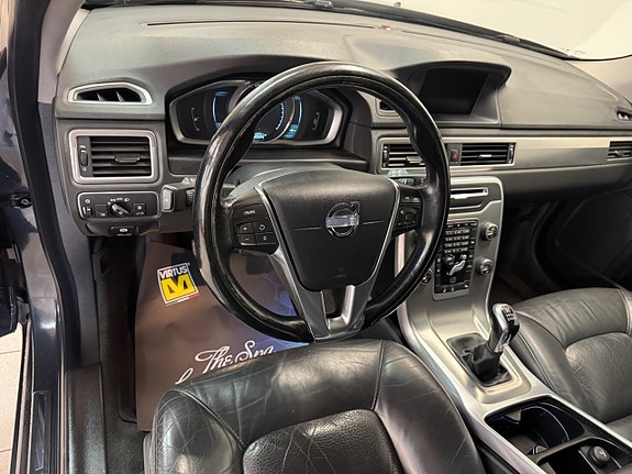 Volvo V70 9 of 16