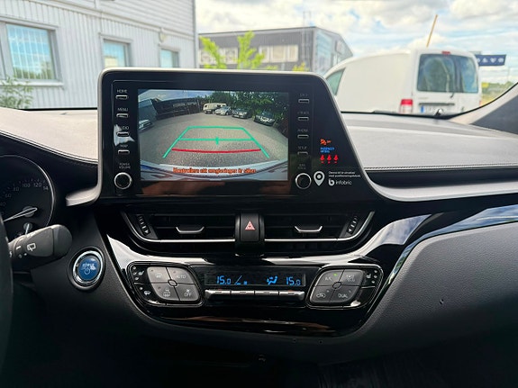 Toyota C-HR 11 of 17