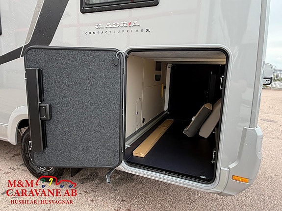 Adria COMPACT SUPREME DL FACE TO FACE 5 of 17