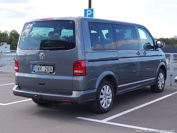 Volkswagen Multivan 4 of 23
