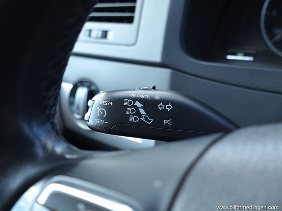Volkswagen Multivan 15 of 23