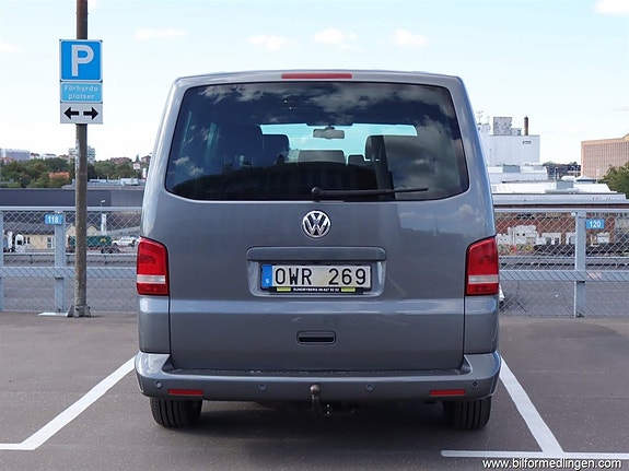 Volkswagen Multivan 22 of 23