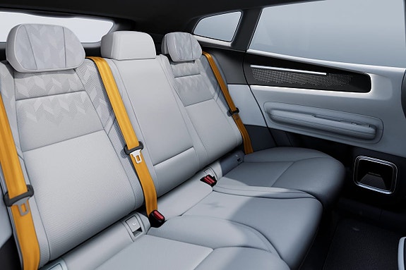 Polestar 4 16 of 20