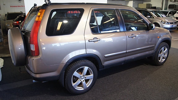 Honda CR-V 2 of 9