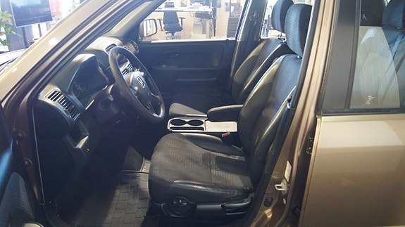 Honda CR-V 5 of 9