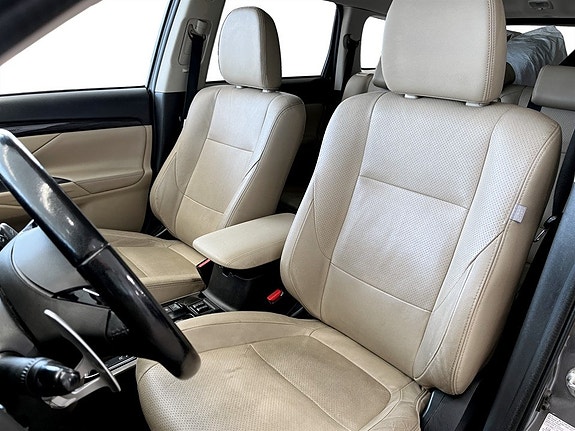 Mitsubishi Outlander 4 of 15