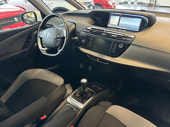 Citroen C4 Picasso 11 of 16