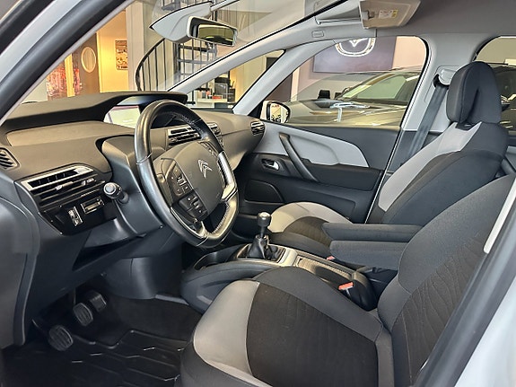 Citroen C4 Picasso 7 of 16
