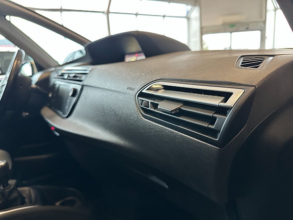 Citroen C4 Picasso 12 of 16
