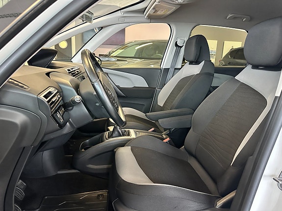 Citroen C4 Picasso 8 of 16