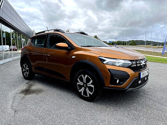 Dacia Sandero Stepway 2 of 9