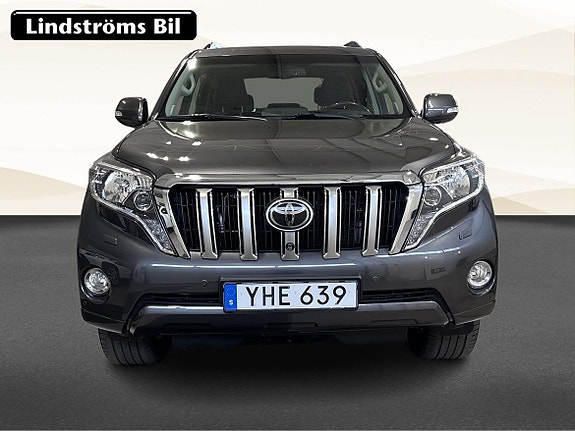Toyota Land Cruiser 9 of 21