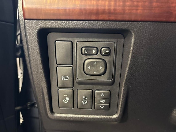 Toyota Land Cruiser 21 of 21