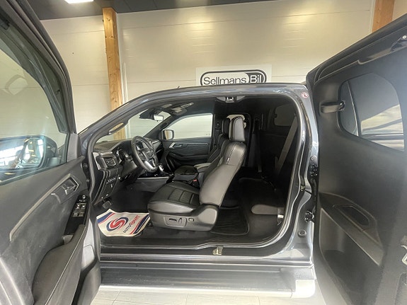 Isuzu D-max 8 of 17