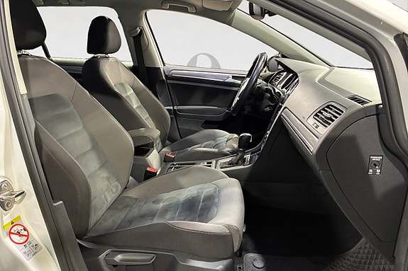 Volkswagen Golf Alltrack 15 of 17