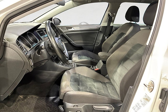Volkswagen Golf Alltrack 3 of 17