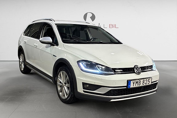 Volkswagen Golf Alltrack 9 of 17