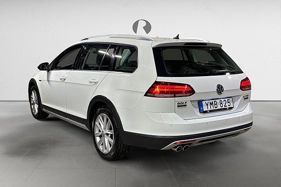 Volkswagen Golf Alltrack 5 of 17