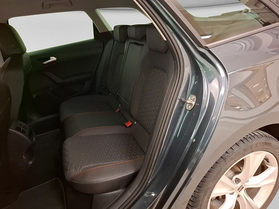 Seat Leon 10 of 11