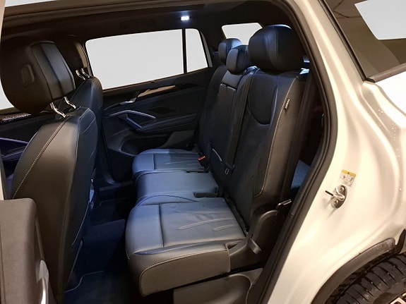 Volkswagen Tayron 12 of 13