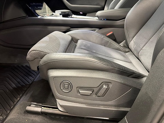 Audi Q8 14 of 26