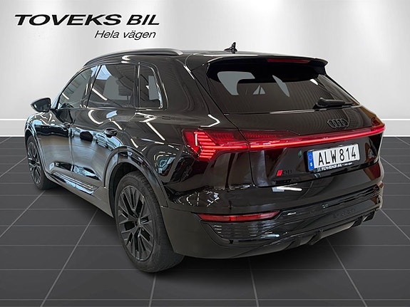 Audi Q8 5 of 26