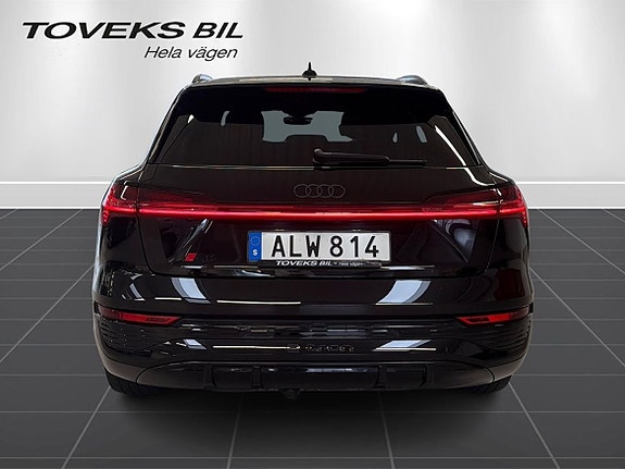 Audi Q8 4 of 26